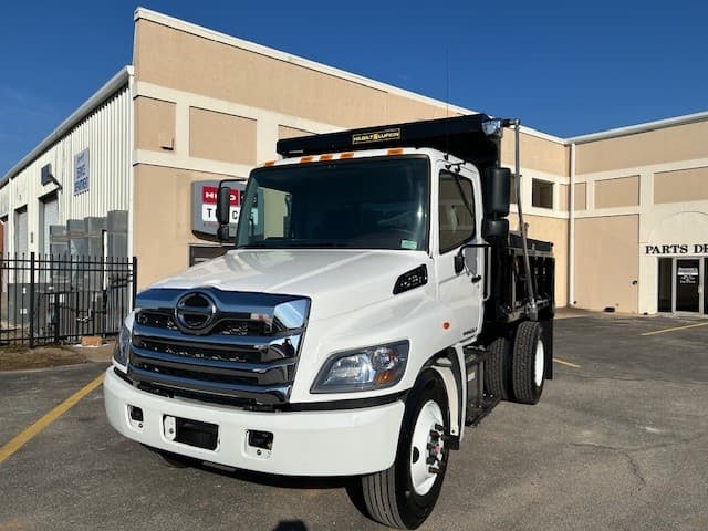 2025 Hino L7 - Photo 1