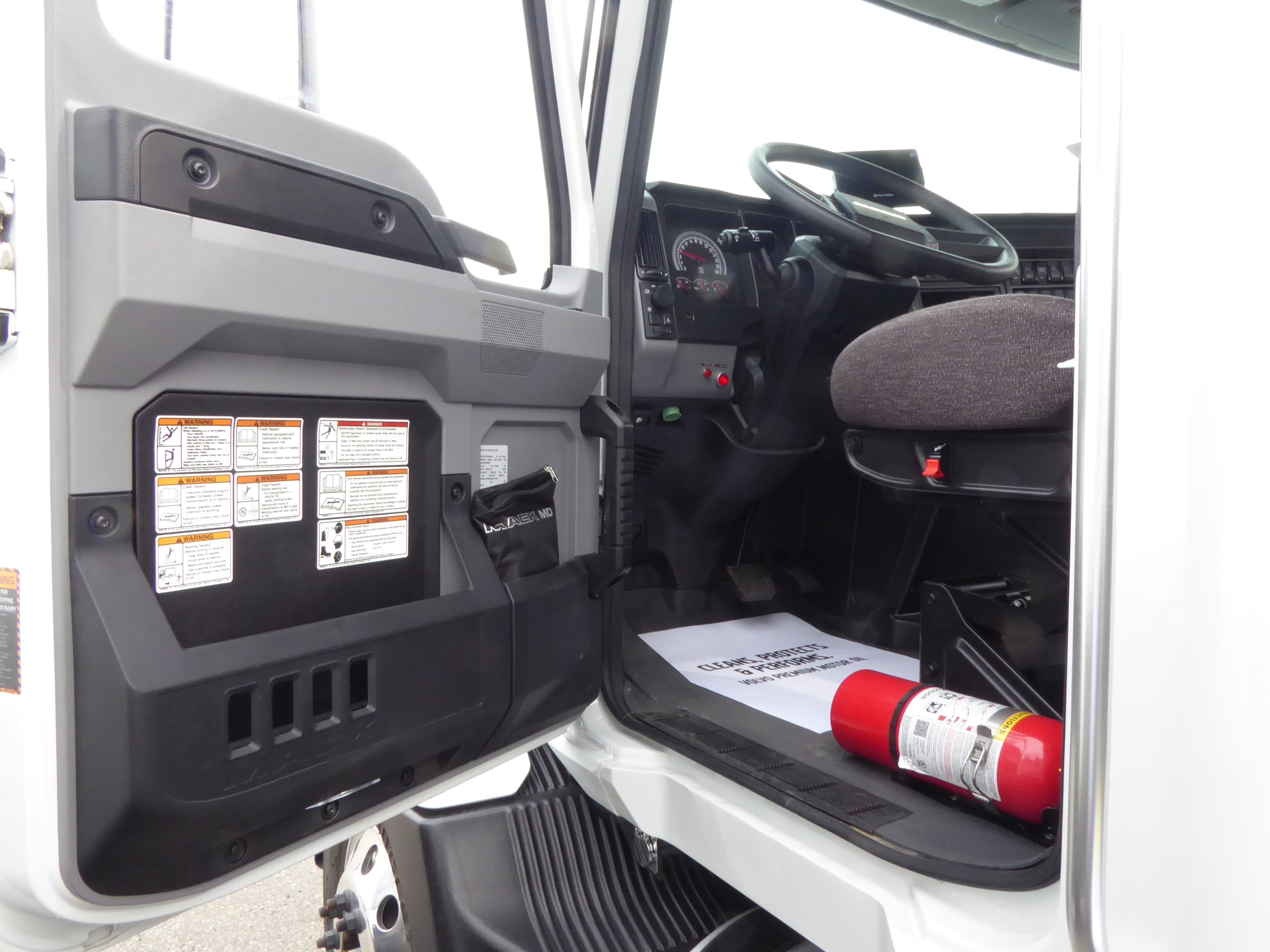 2025 Mack MD7 - Photo 1