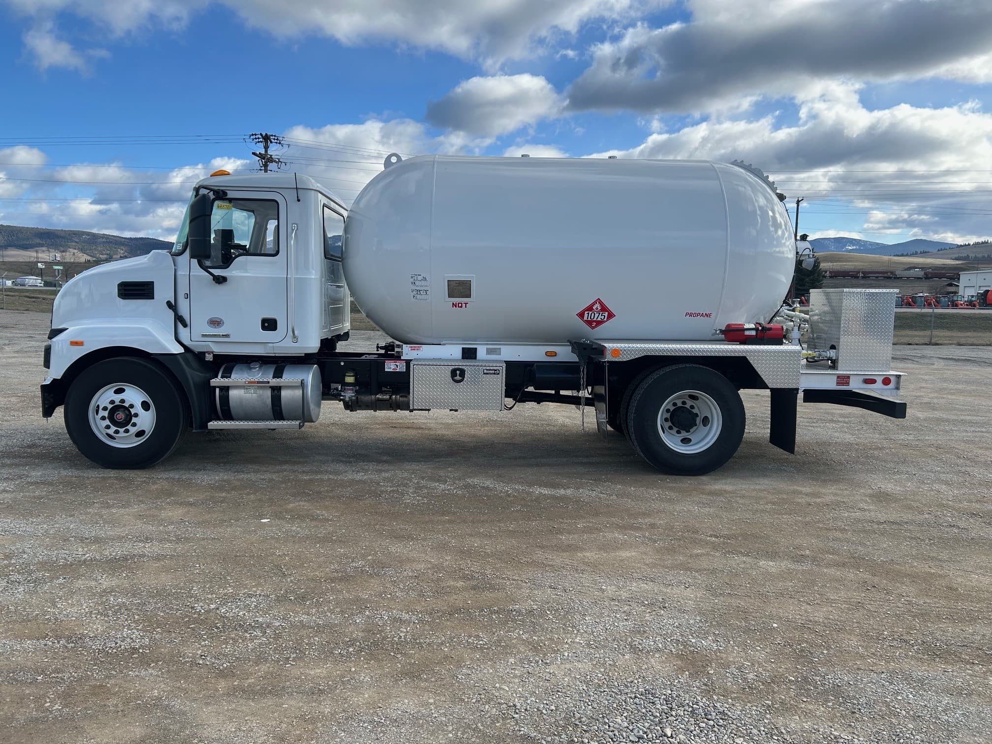 2026 Mack MD7 - Photo 1