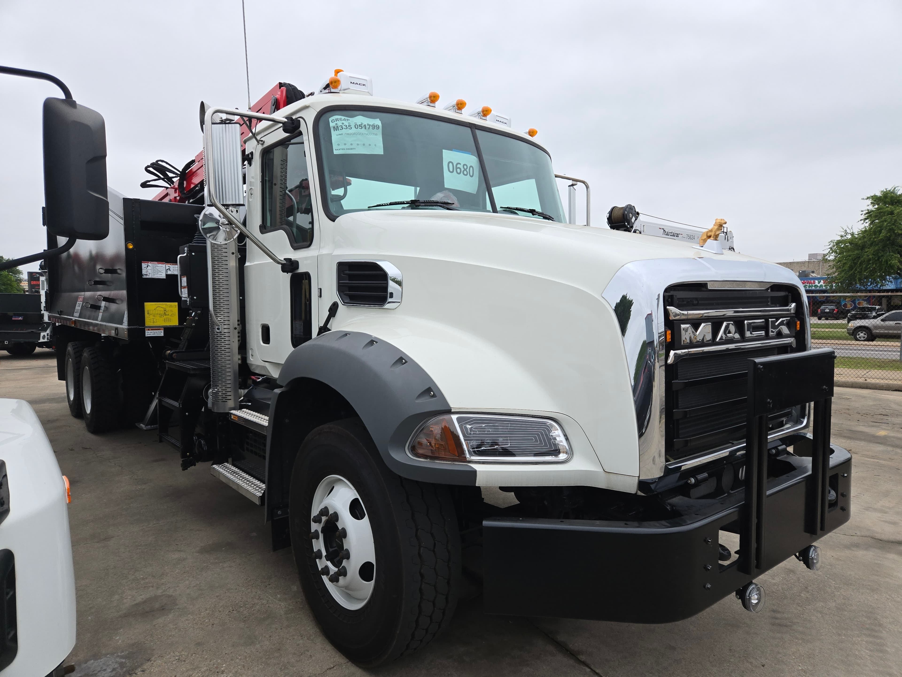 2026 Mack GR64B - Photo 1