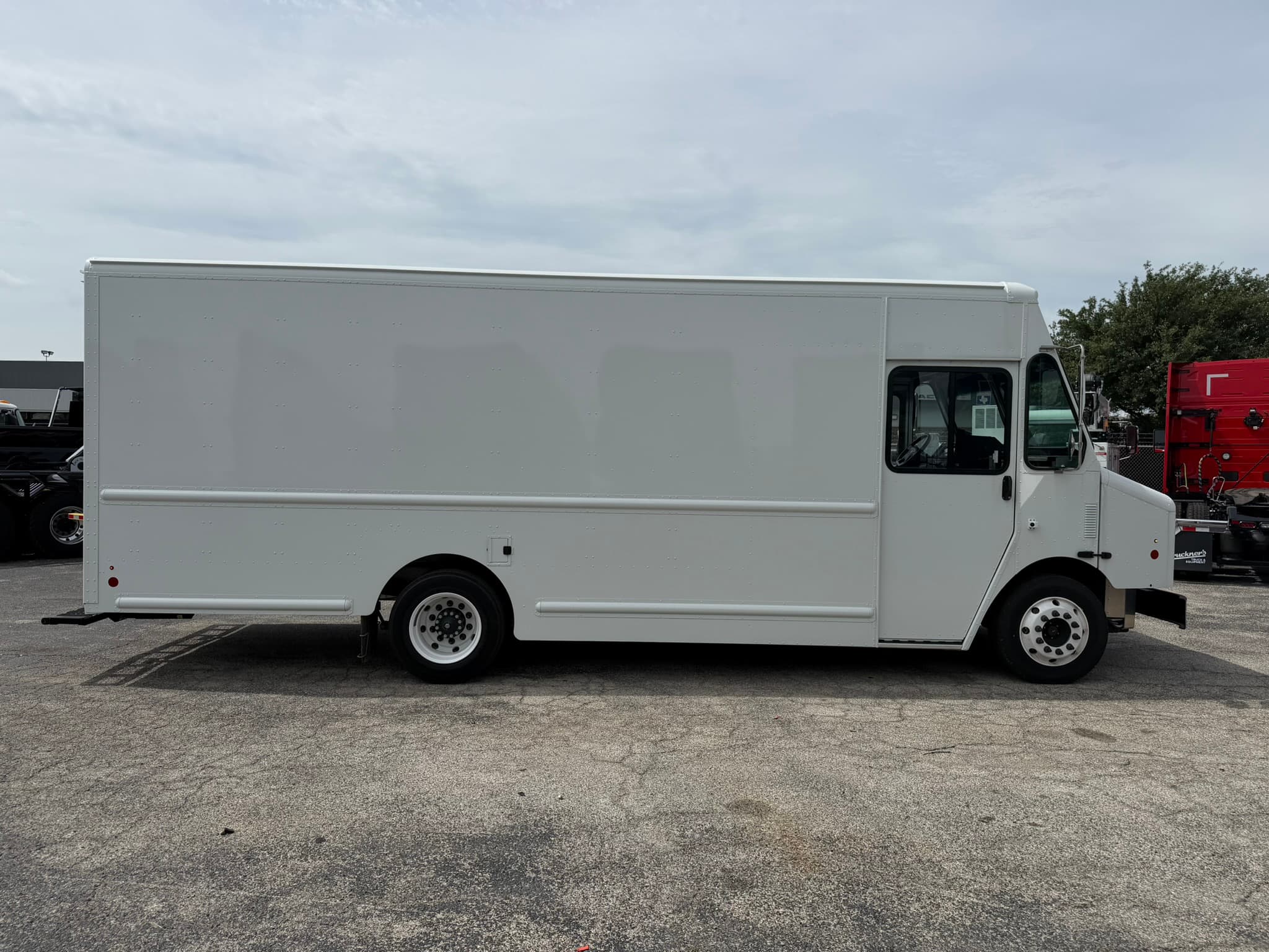2025 Harbinger S655 - Photo 1