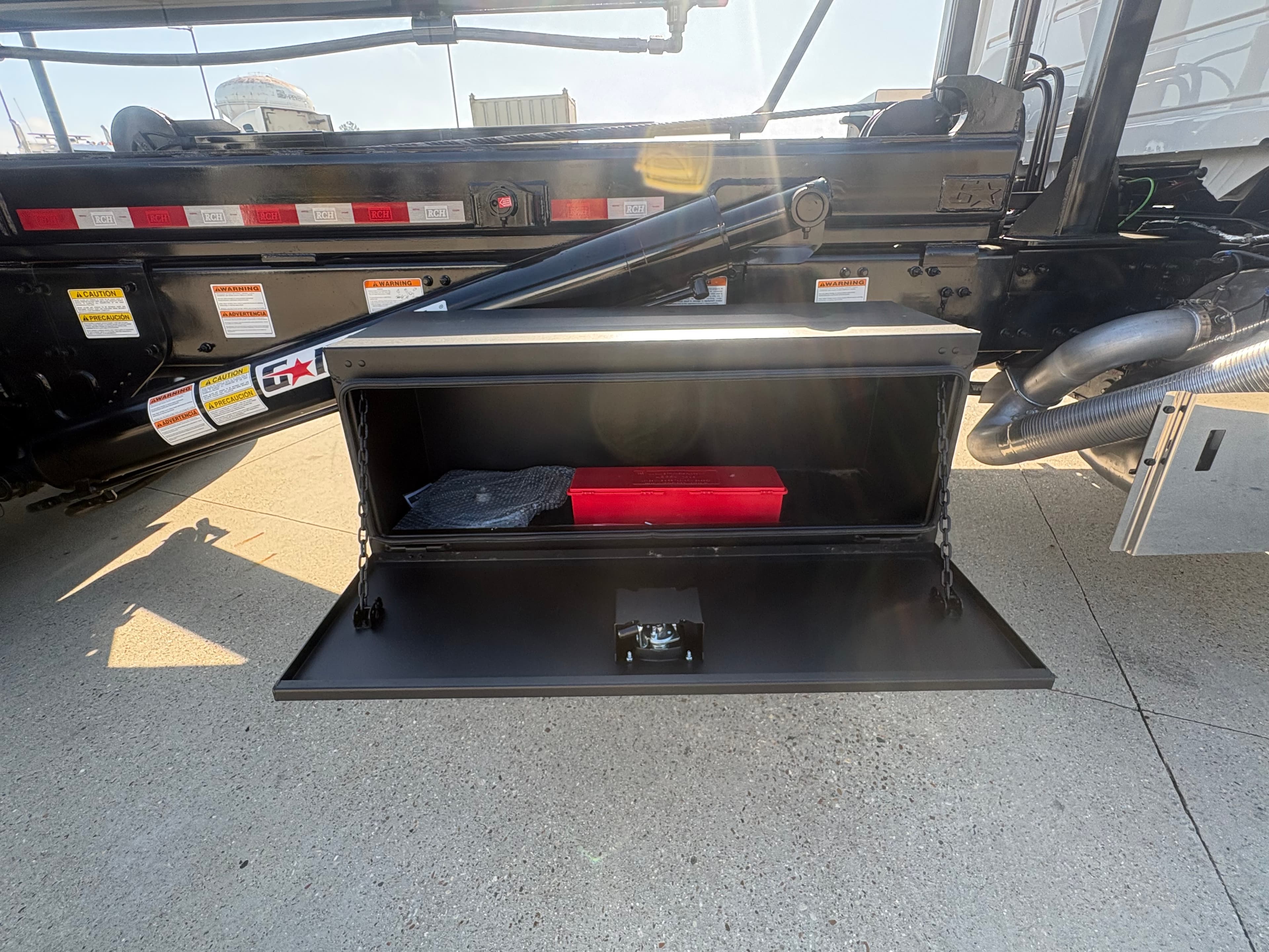 2026 Volvo VHD64B300 - Photo 1