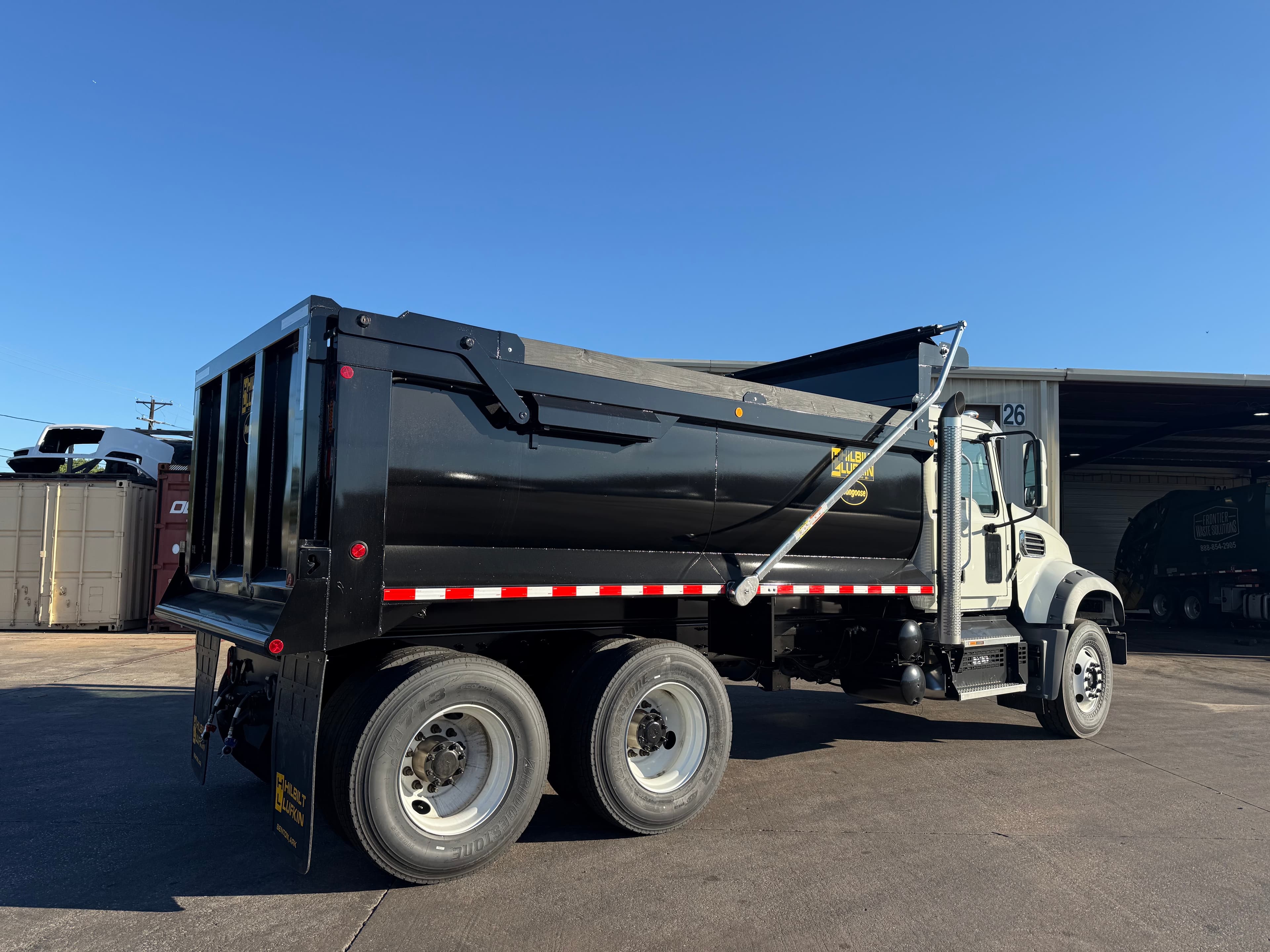 2026 Mack GR64F - Photo 1