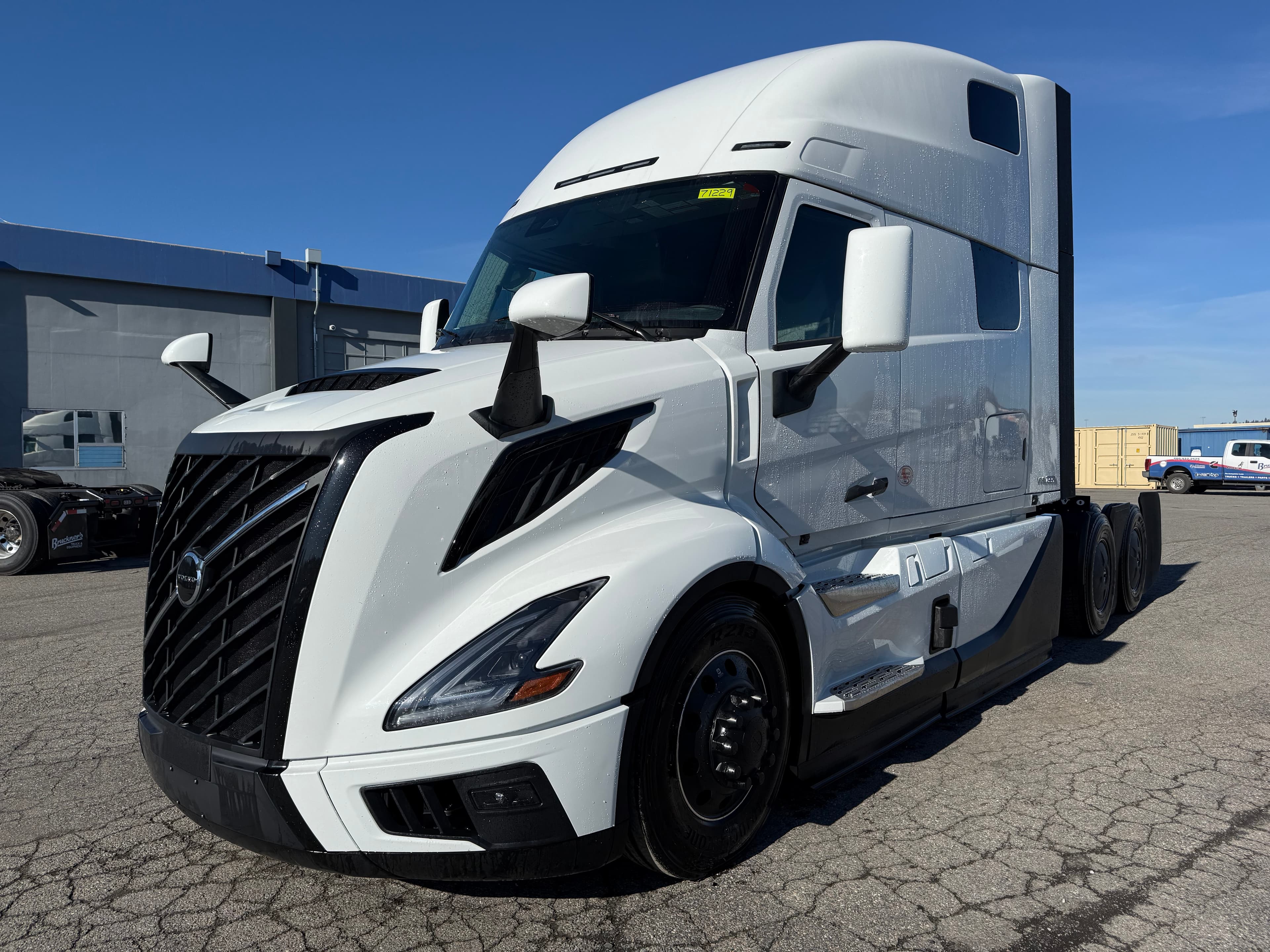 2026 Volvo VNL64T860 - Photo 1