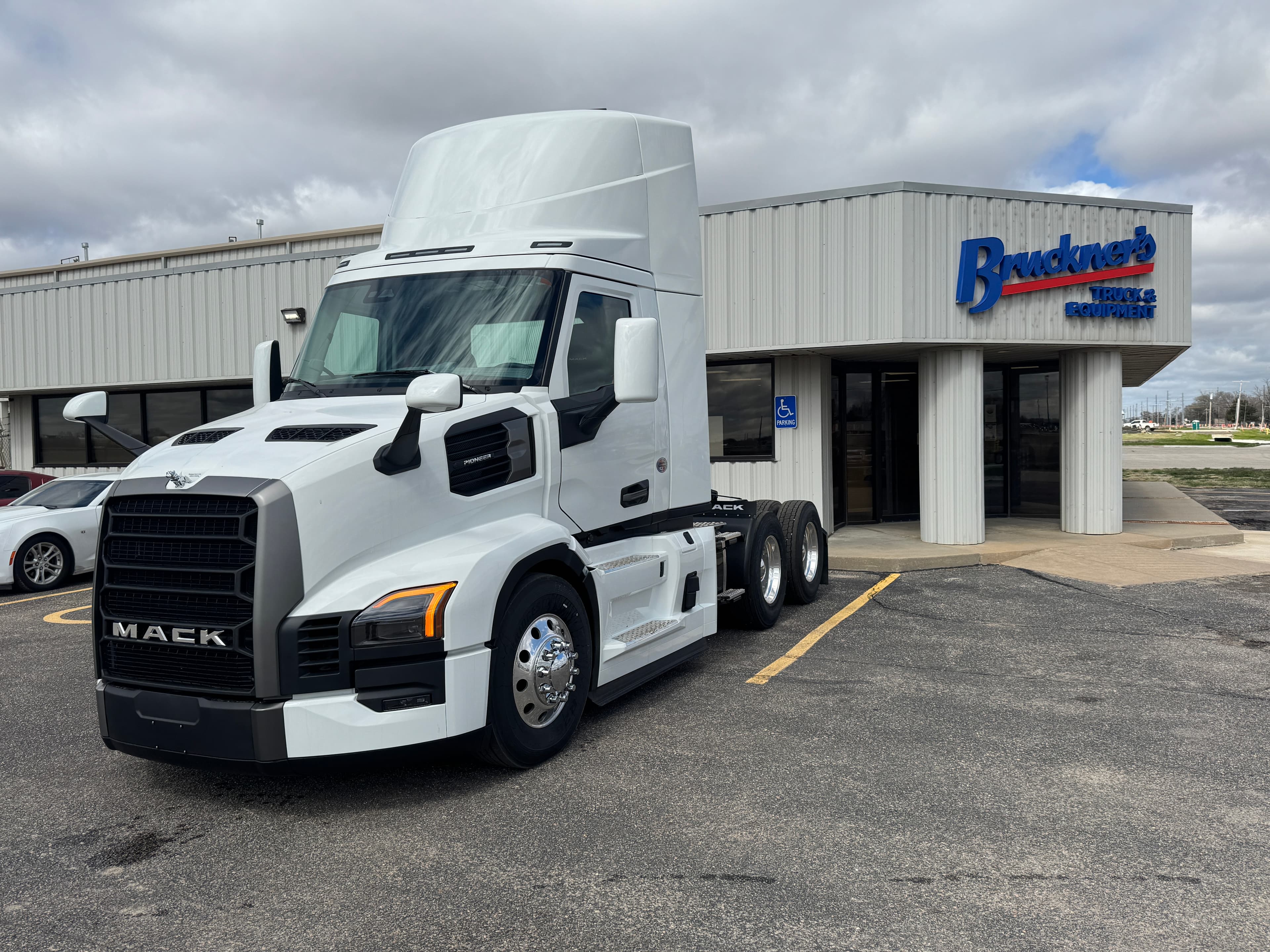 2026 Mack PR64T - Photo 1
