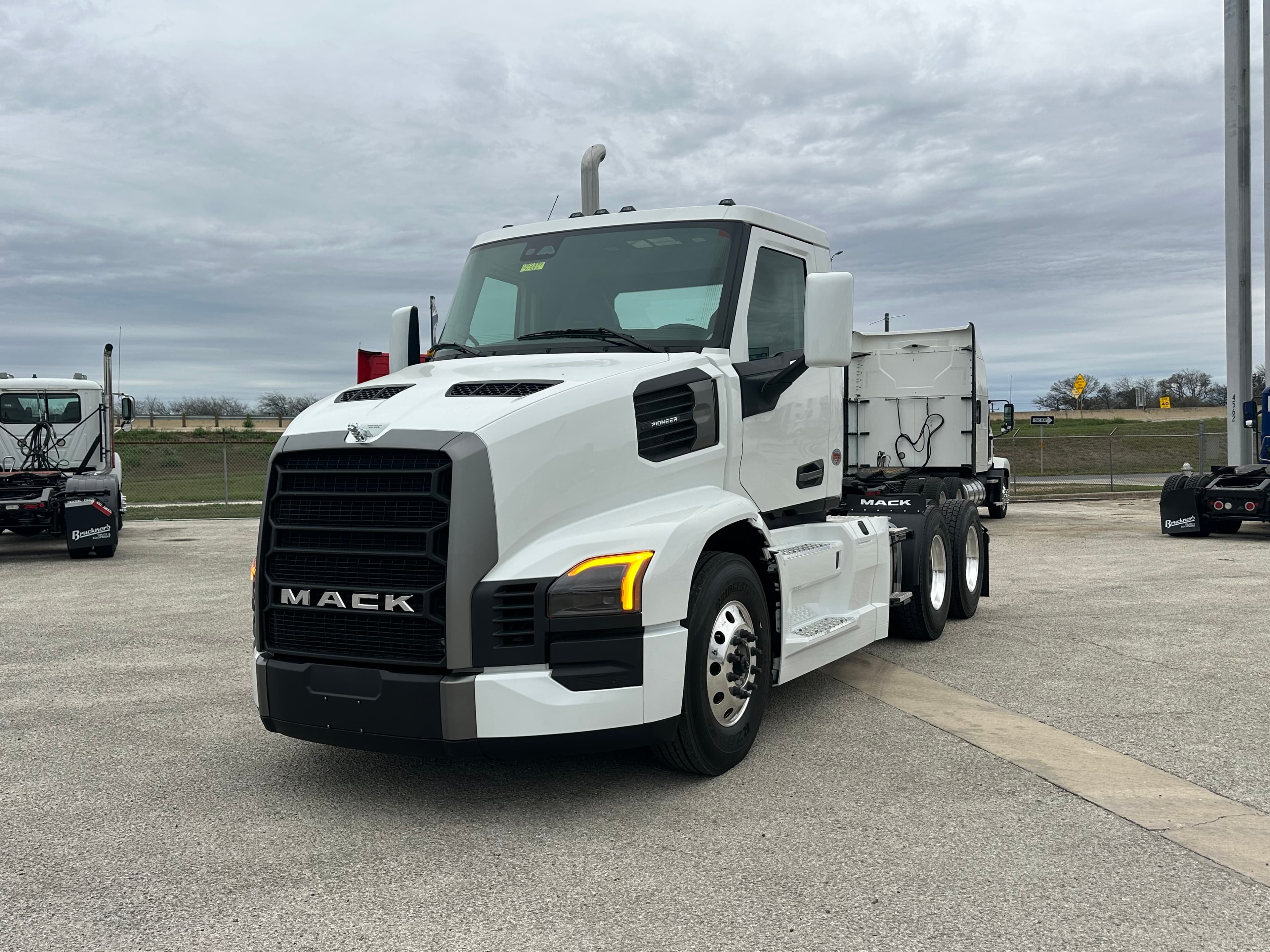2026 Mack PR64T - Photo 1