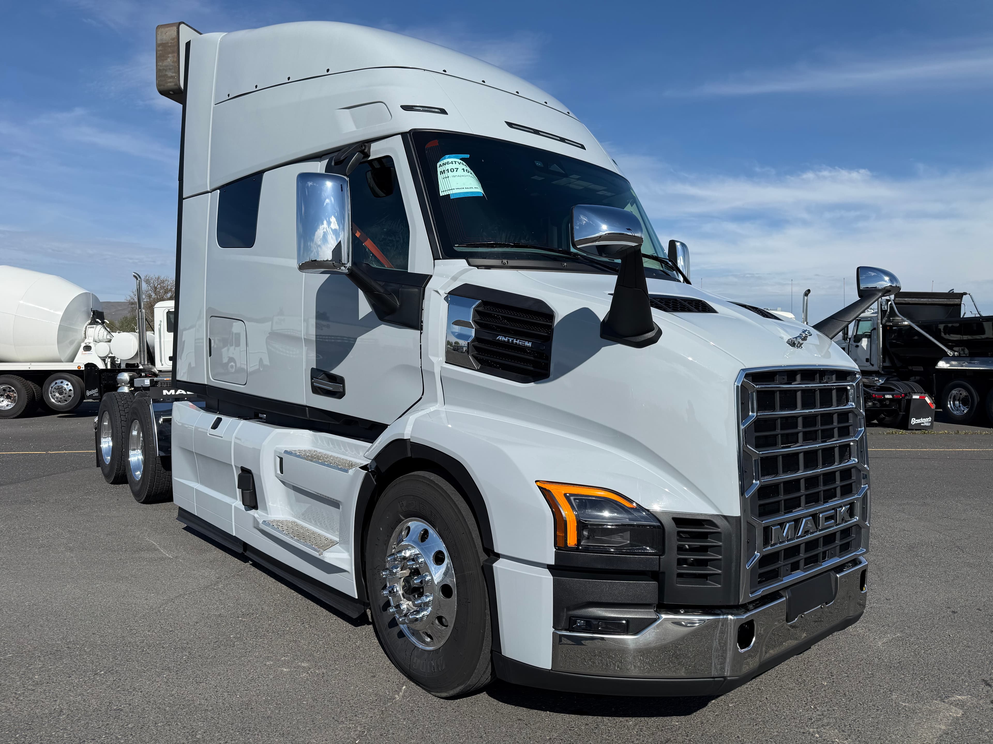 2027 Mack AN64T64 - Photo 1