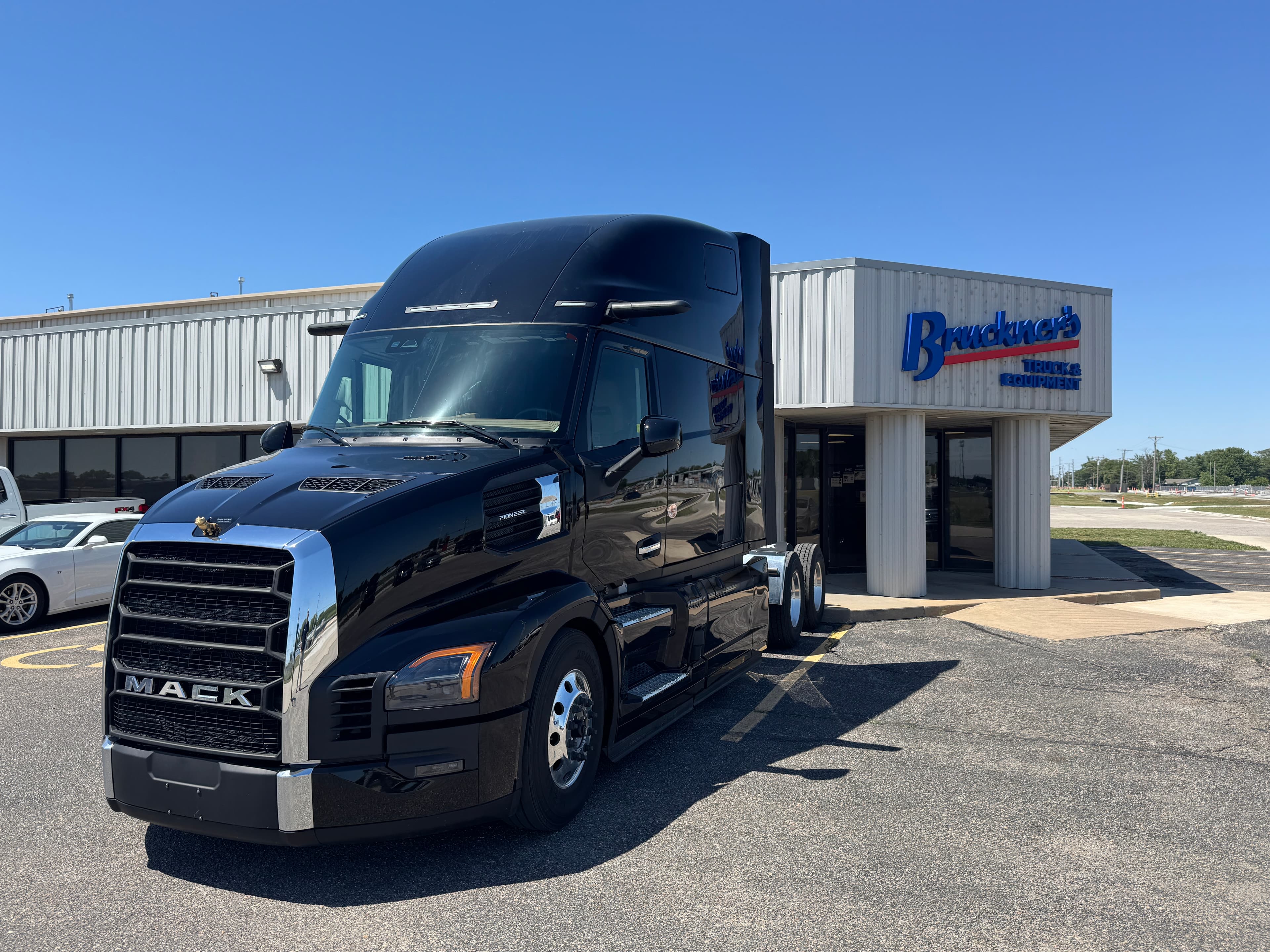 2027 Mack PR64T76H - Photo 1