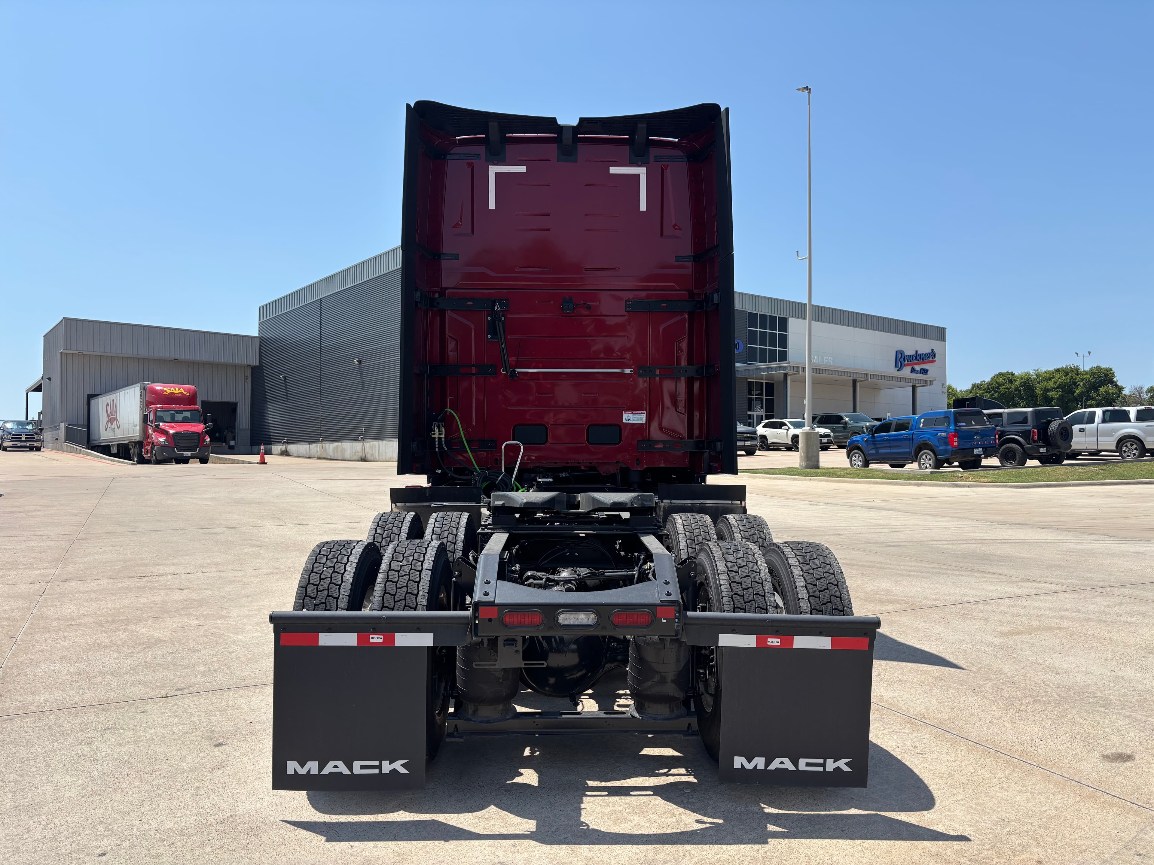 2027 Mack PR64T76H - Photo 1