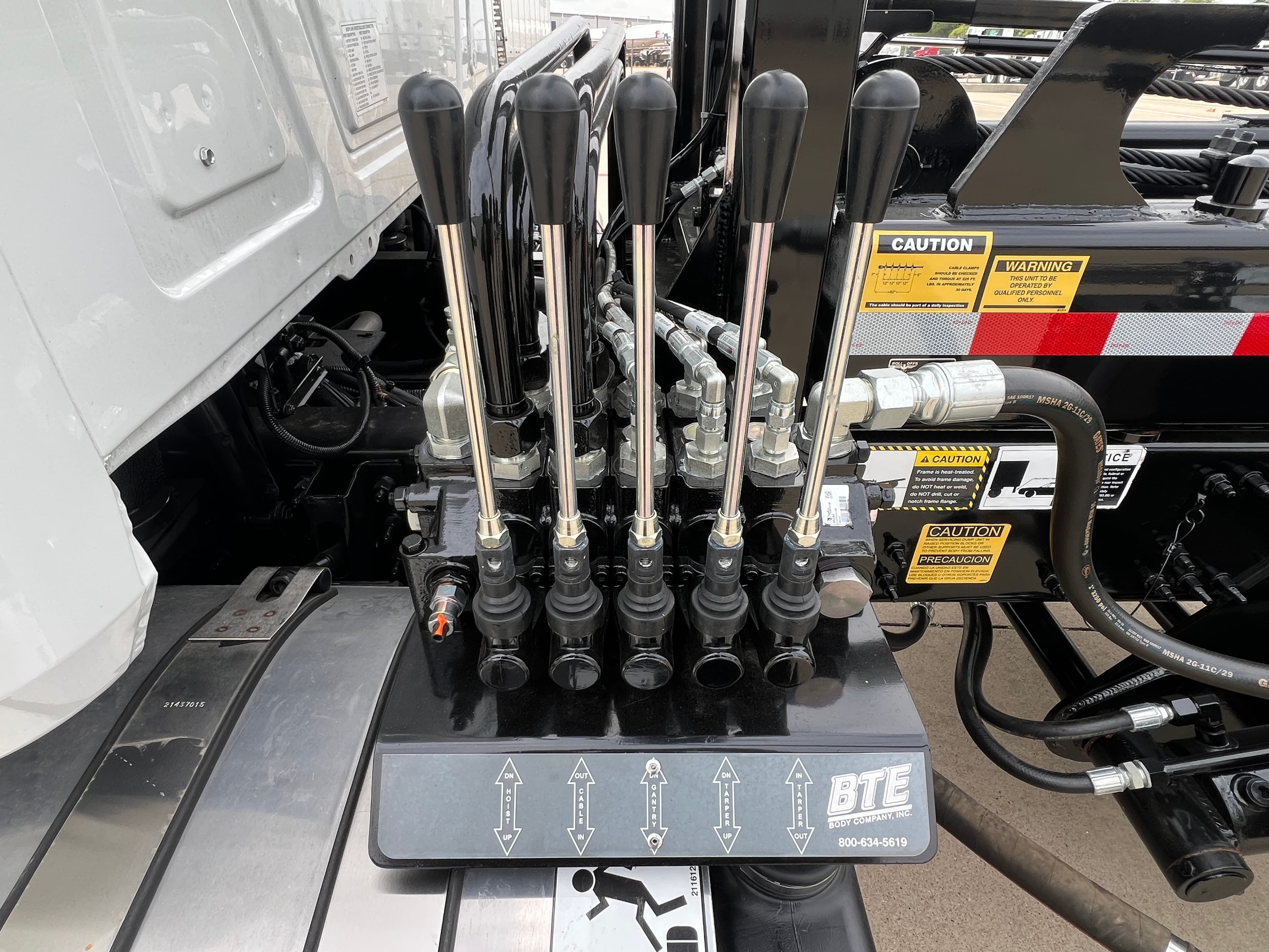 2027 Mack GR64B - Photo 1