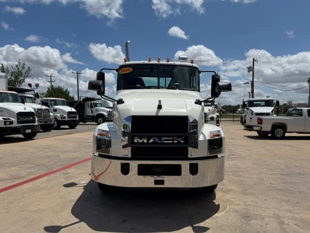 2020 Mack AN64T - Photo 1