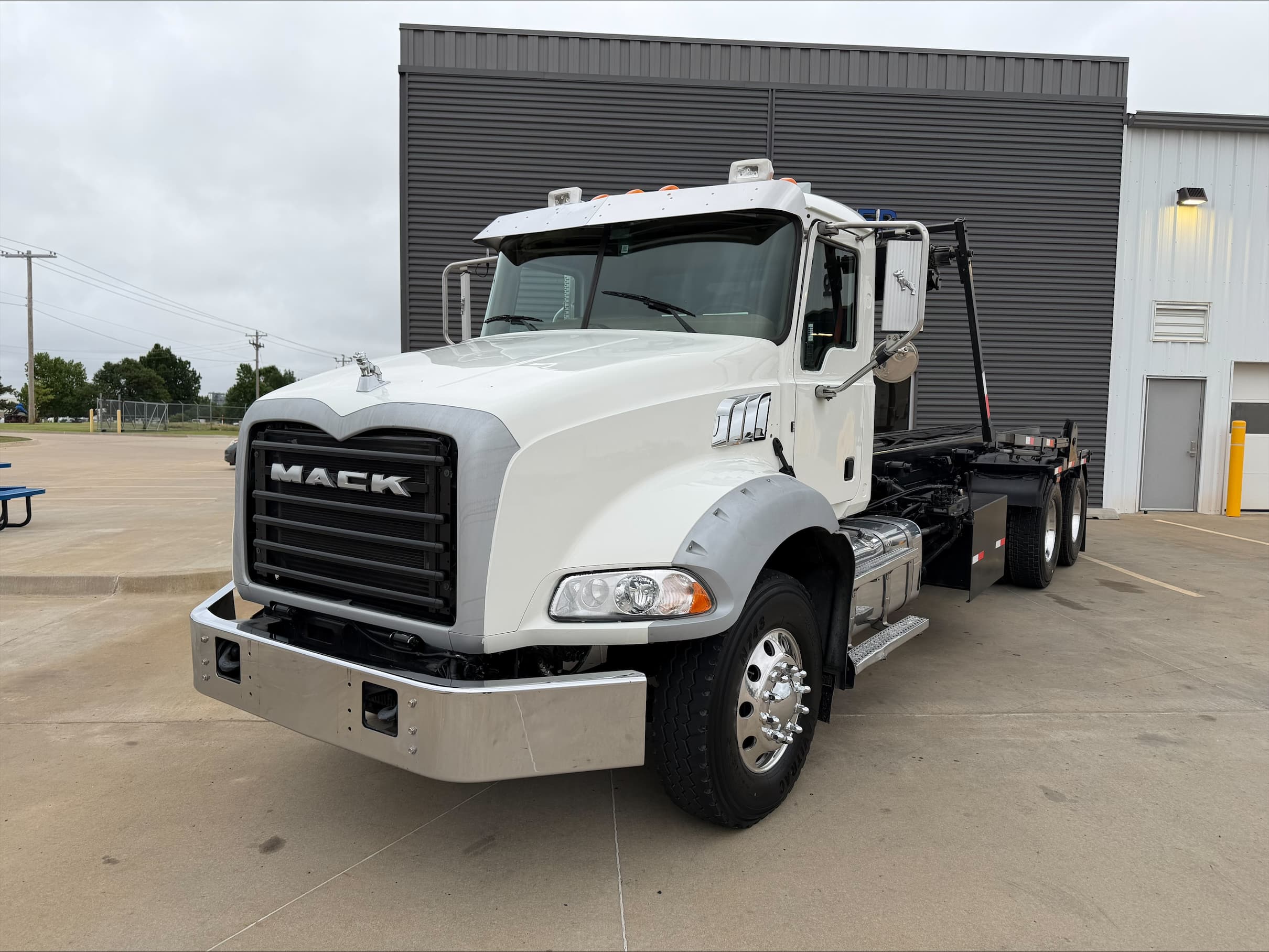 2016 Mack GU533 - Photo 1
