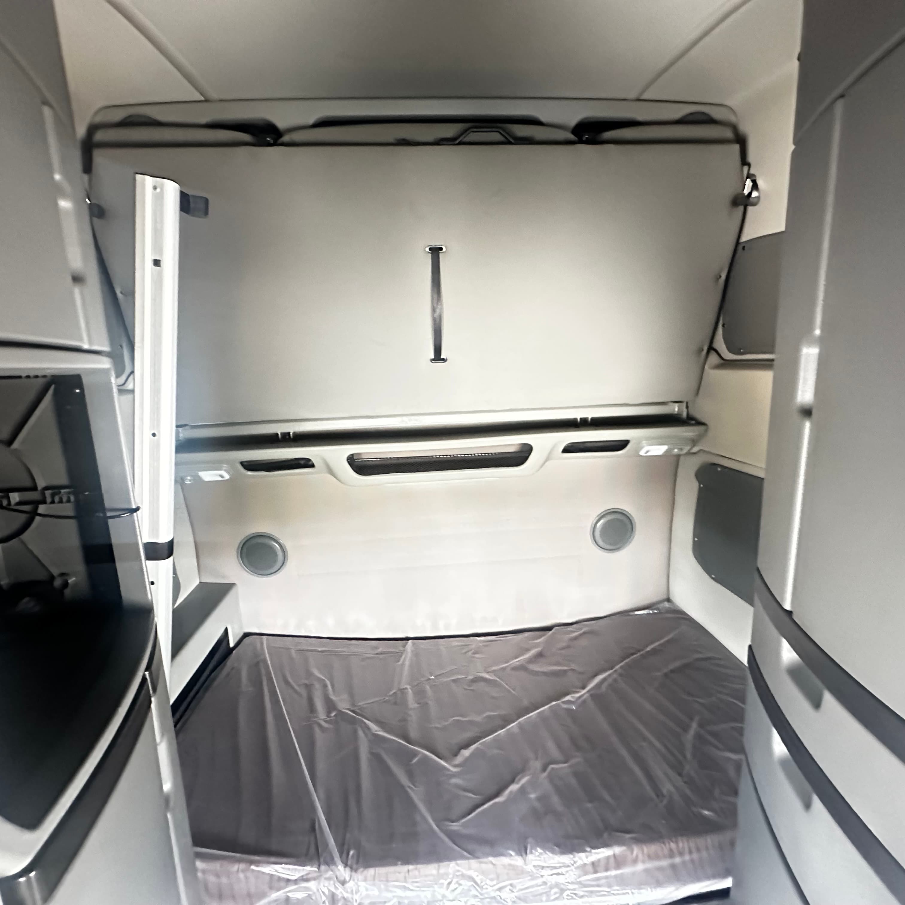 2023 Volvo VNL860 - Photo 1