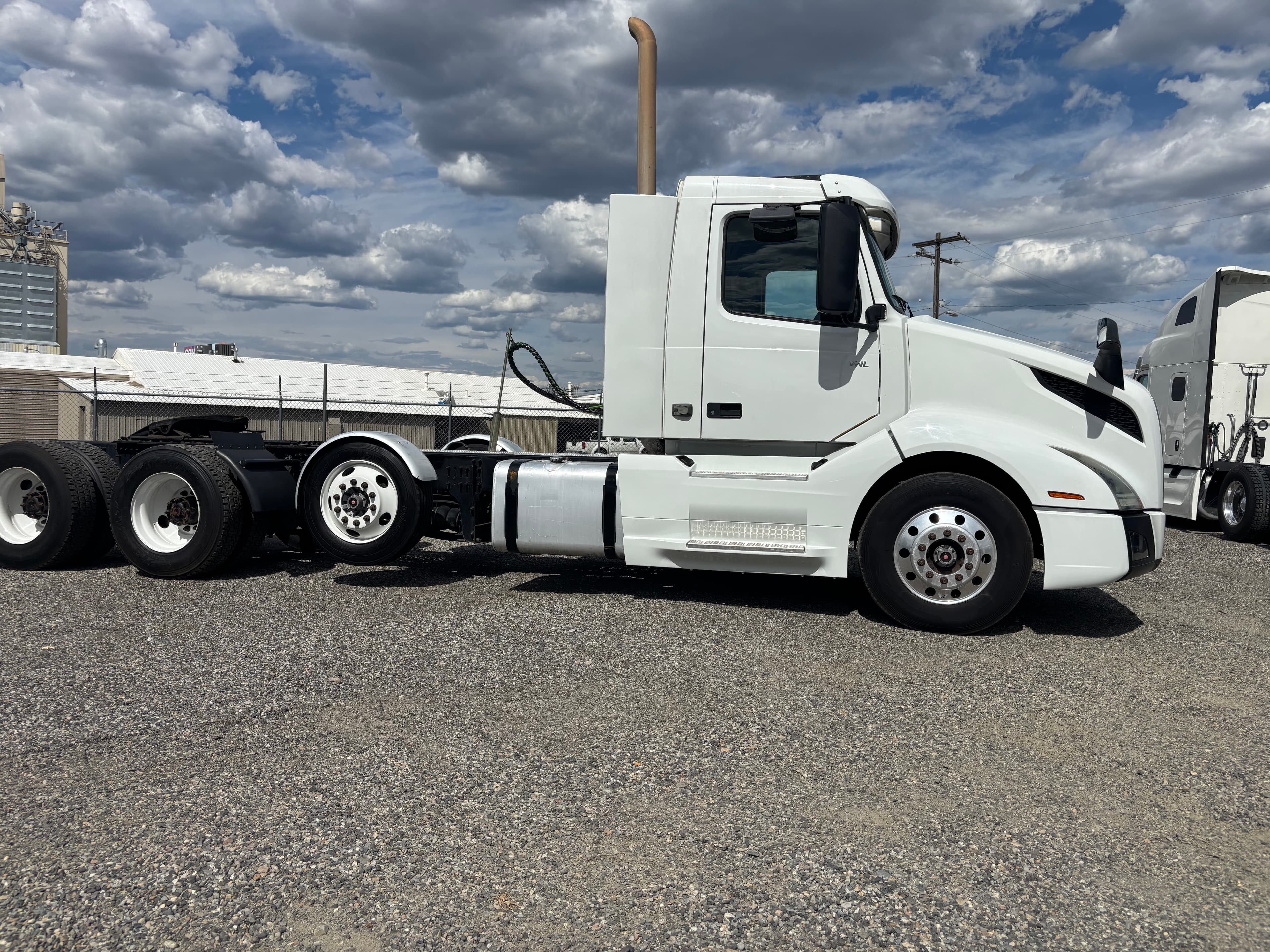 2019 Volvo VNL84T300 - Photo 1