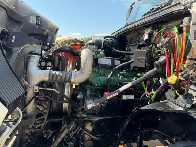 2018 Volvo VNR64T300 - Photo 1