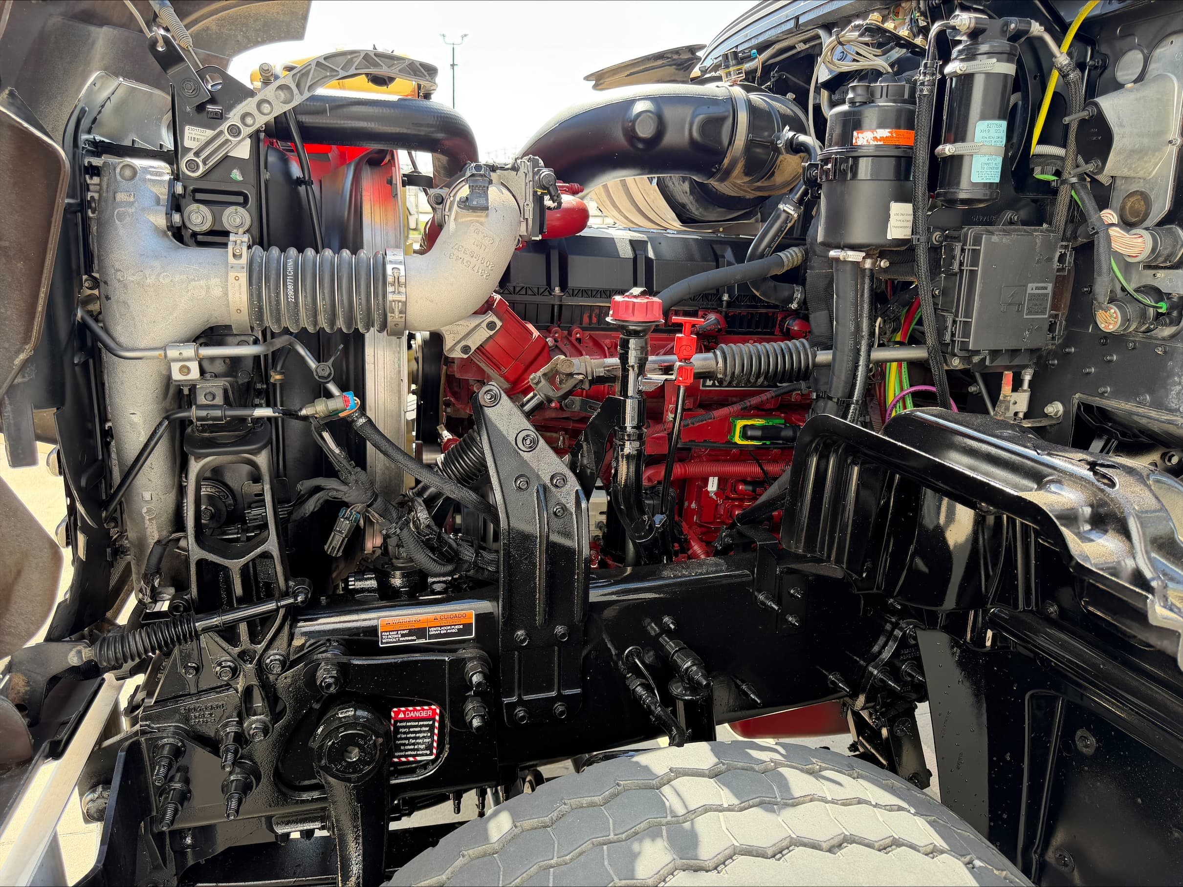 2023 Mack GR64F - Photo 1