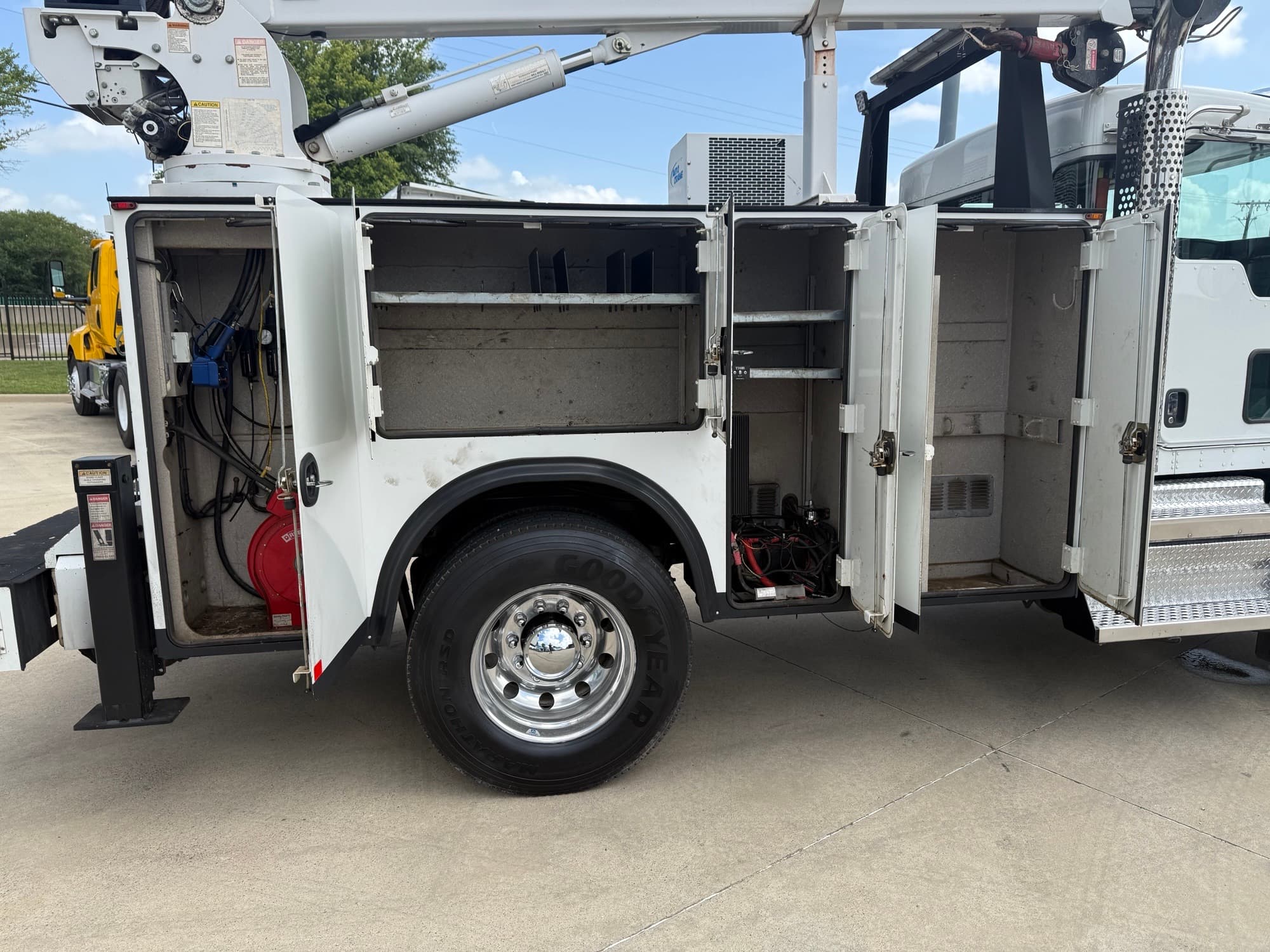 2020 Kenworth T270 - Photo 1