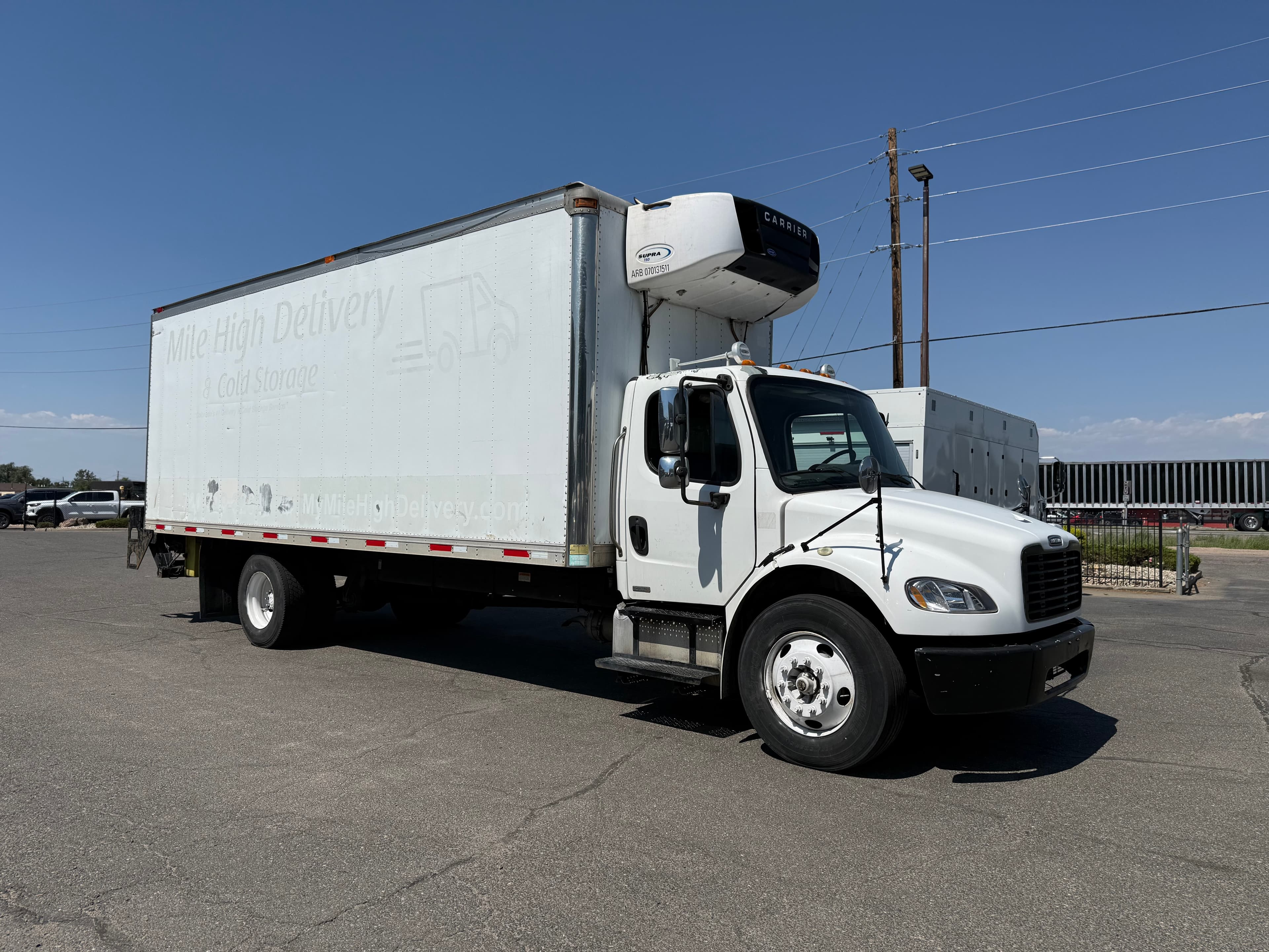 2008 Freightliner M2106 - Photo 1
