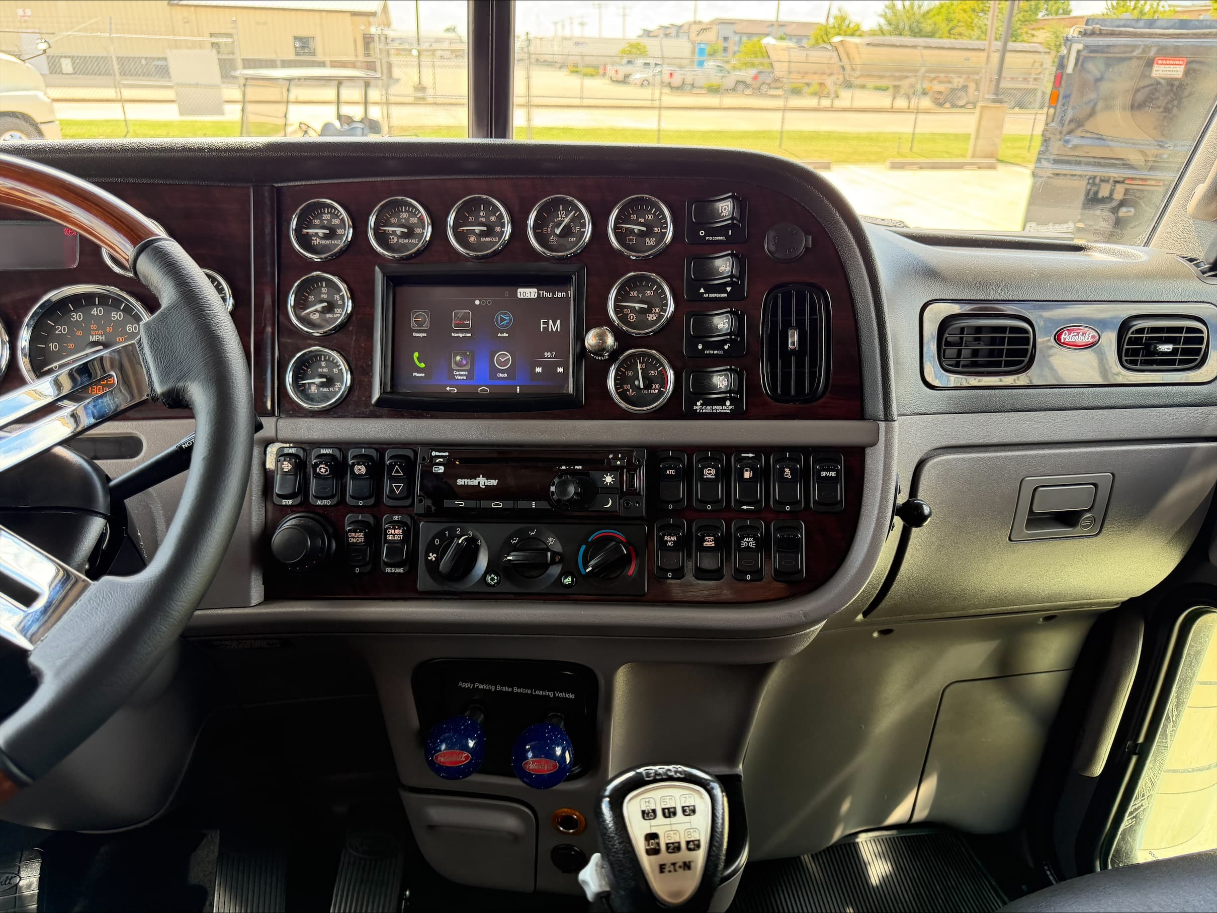 2022 Peterbilt 389 - Photo 1