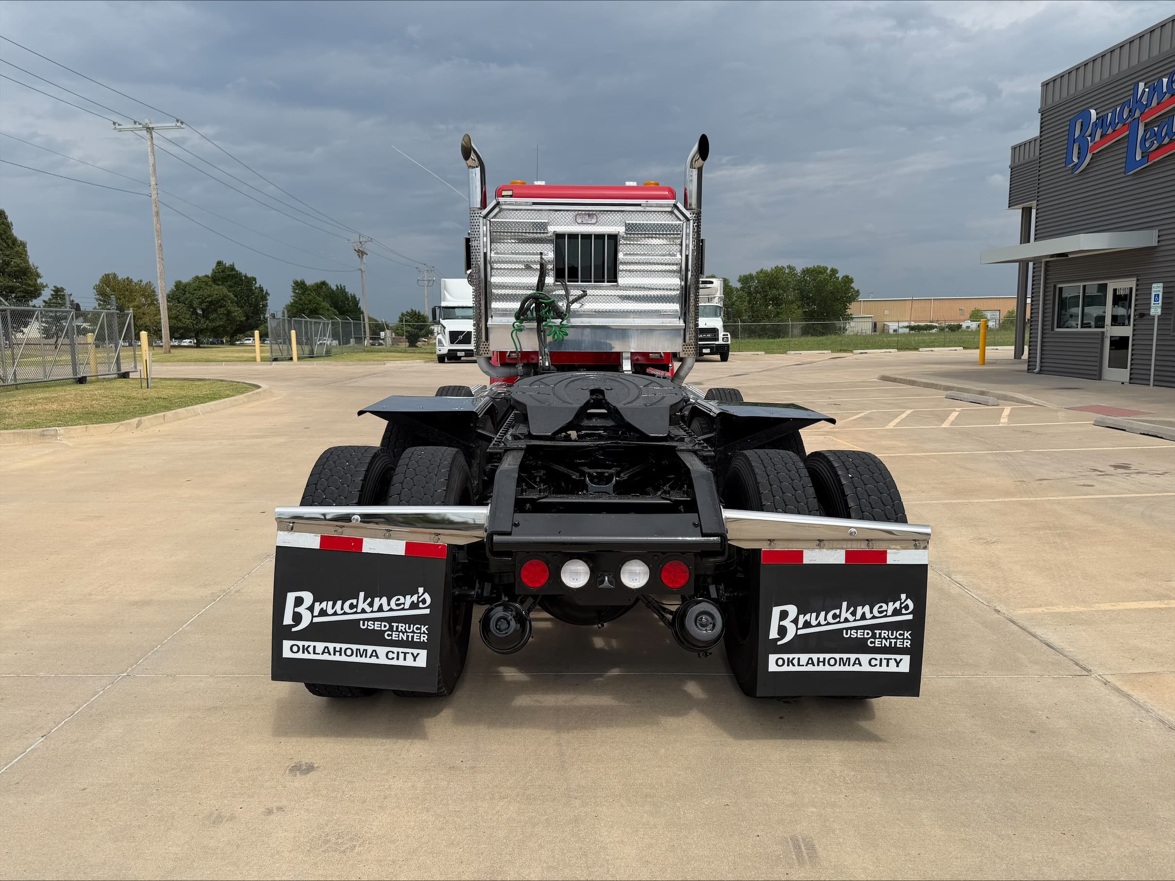 2022 Kenworth W900L - Photo 1