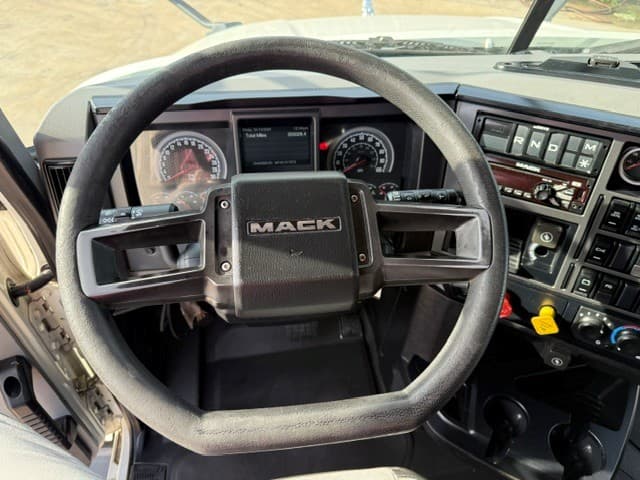 2020 Mack ANTHEM - Photo 1