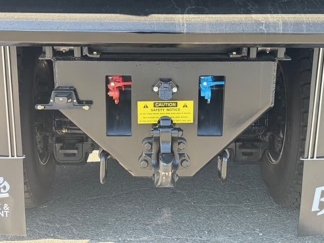 2026 Mack GR64F - Photo 1