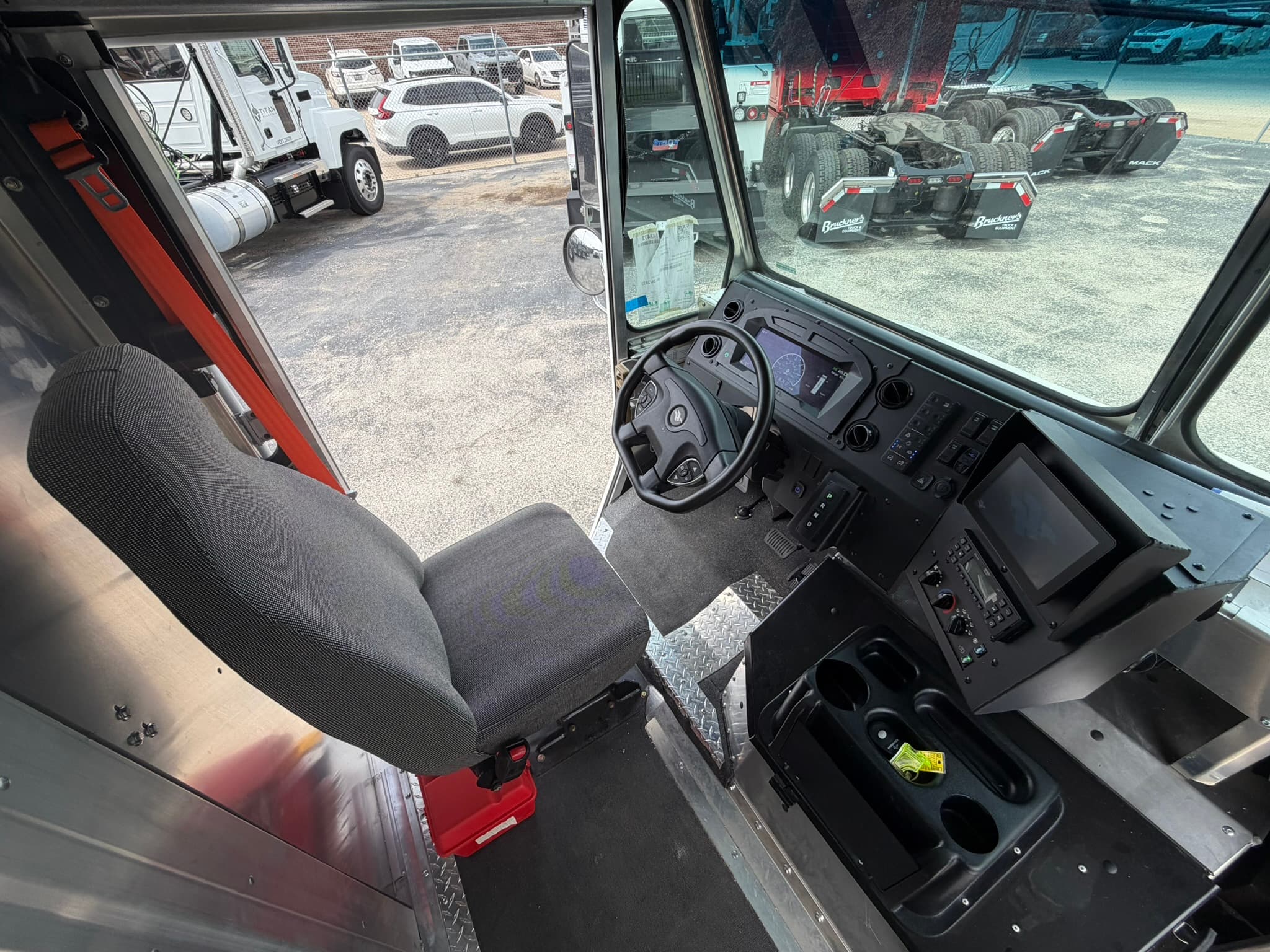 2025 Harbinger S534 - Photo 1