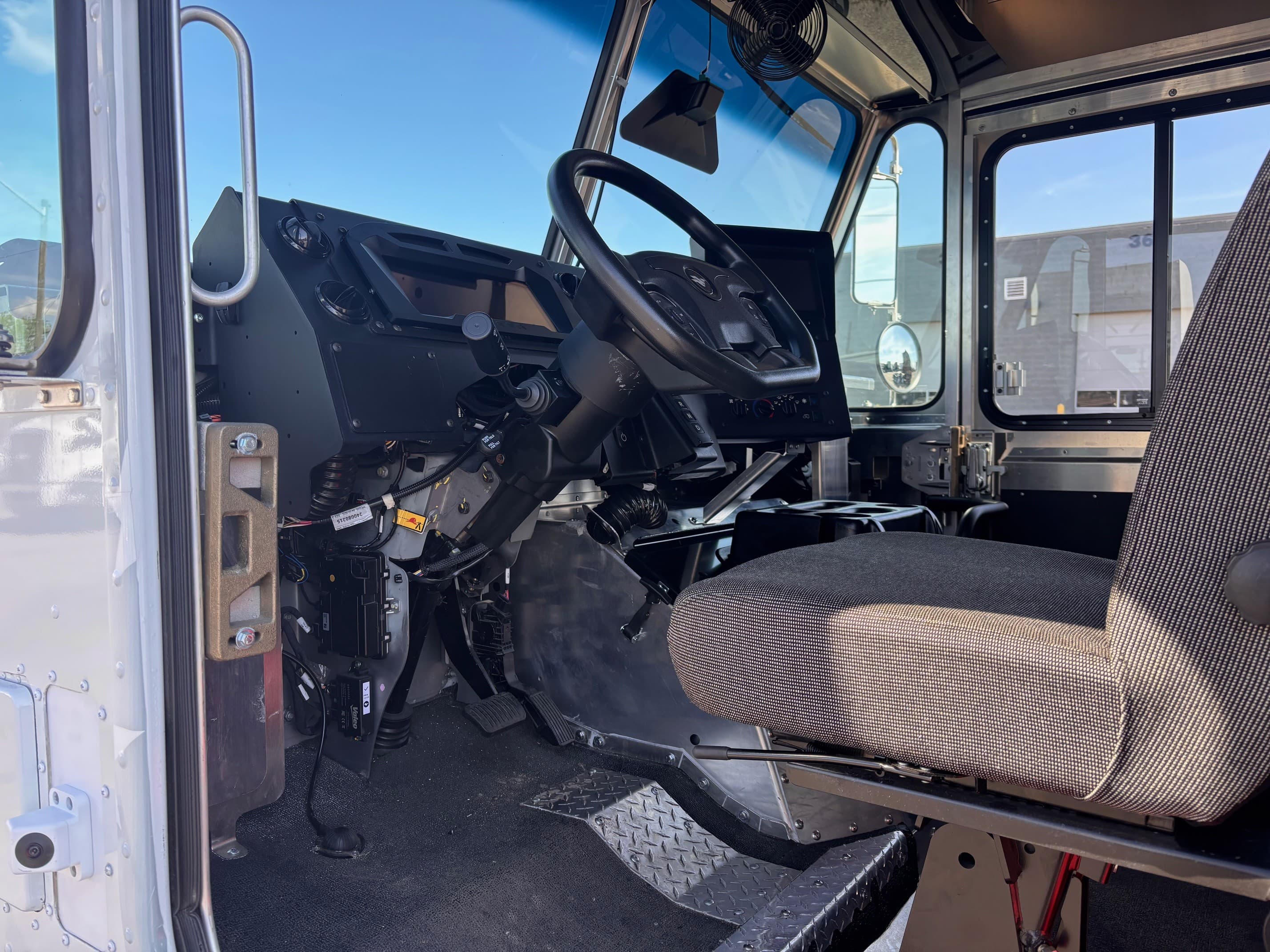 2025 Harbinger S534 - Photo 1