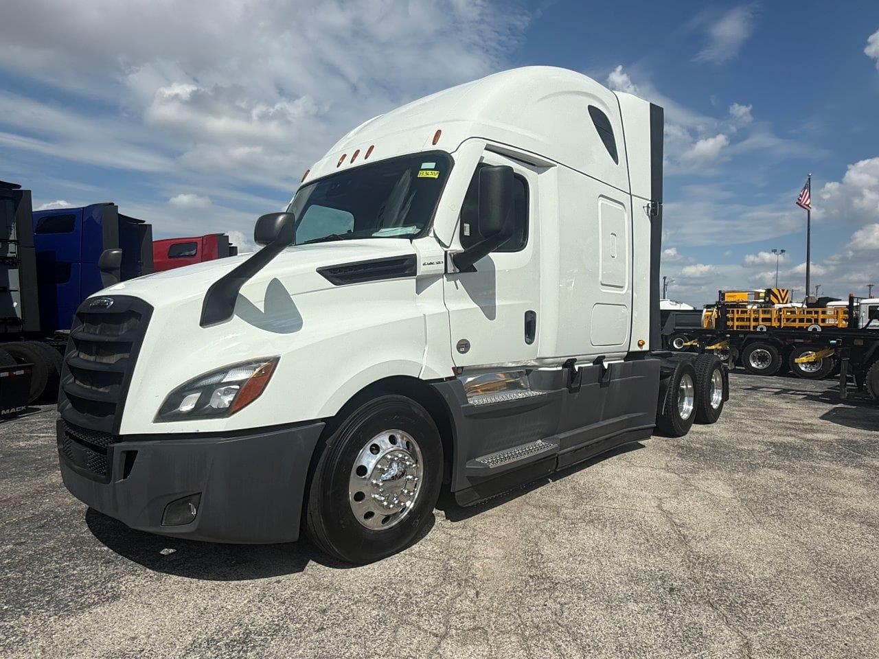 2021 Freightliner CASCADIA 126 - Photo 1
